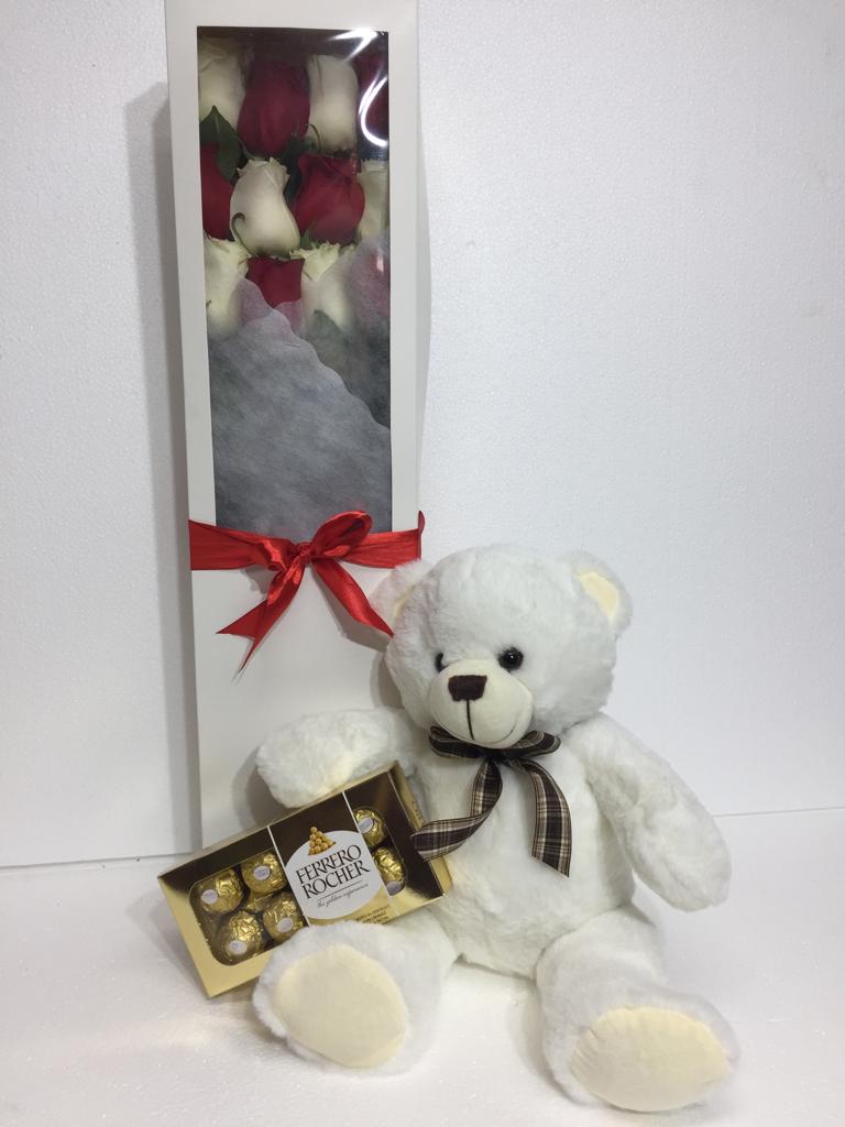 Caja de 12 Rosas ms Bombones Ferrero Rocher 100 Grs y Peluche Blanco 26 cm